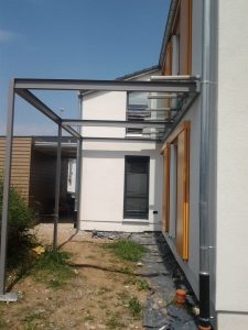 Überdachung